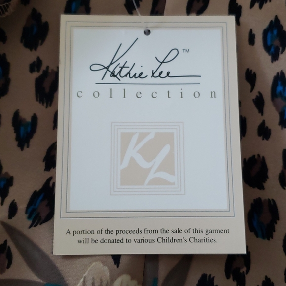 Dress - Picture 11 of 12